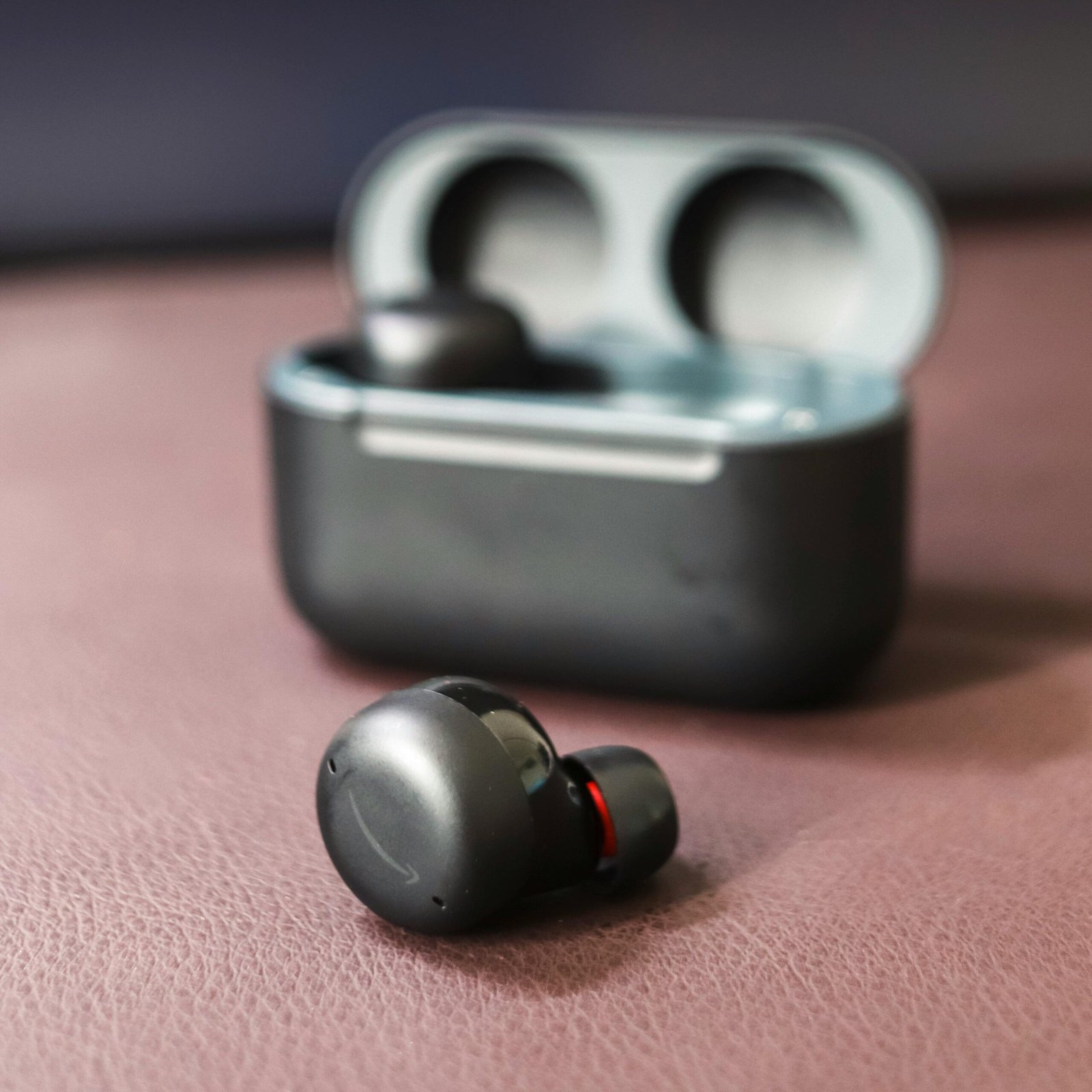 pexels-japy-16240420-edited-scaled Os Melhores Fones Bluetooth Bons para Trabalhar em 2026